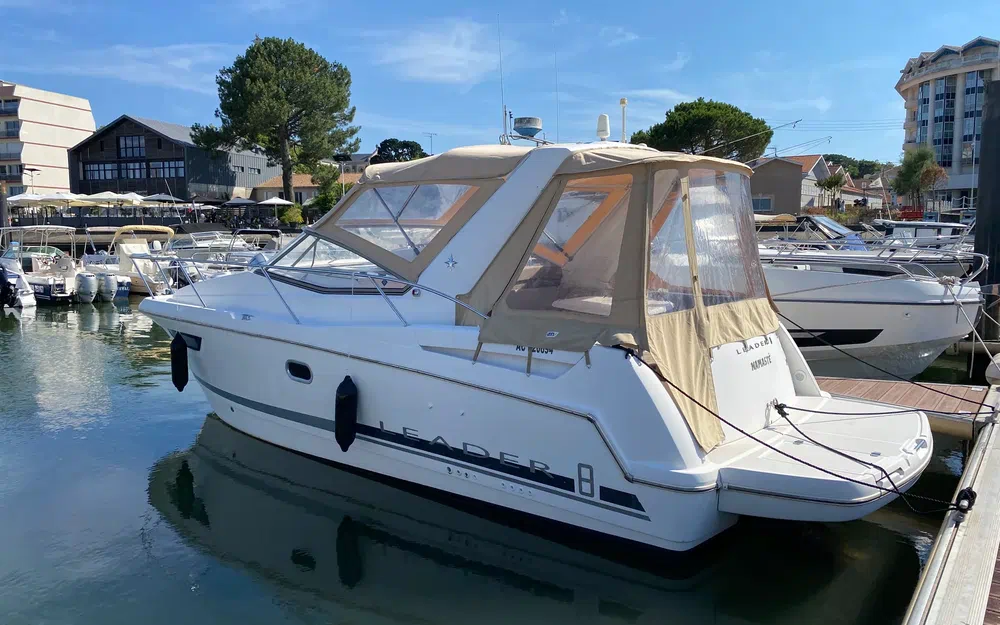 slider 14 Jeanneau Leader 8