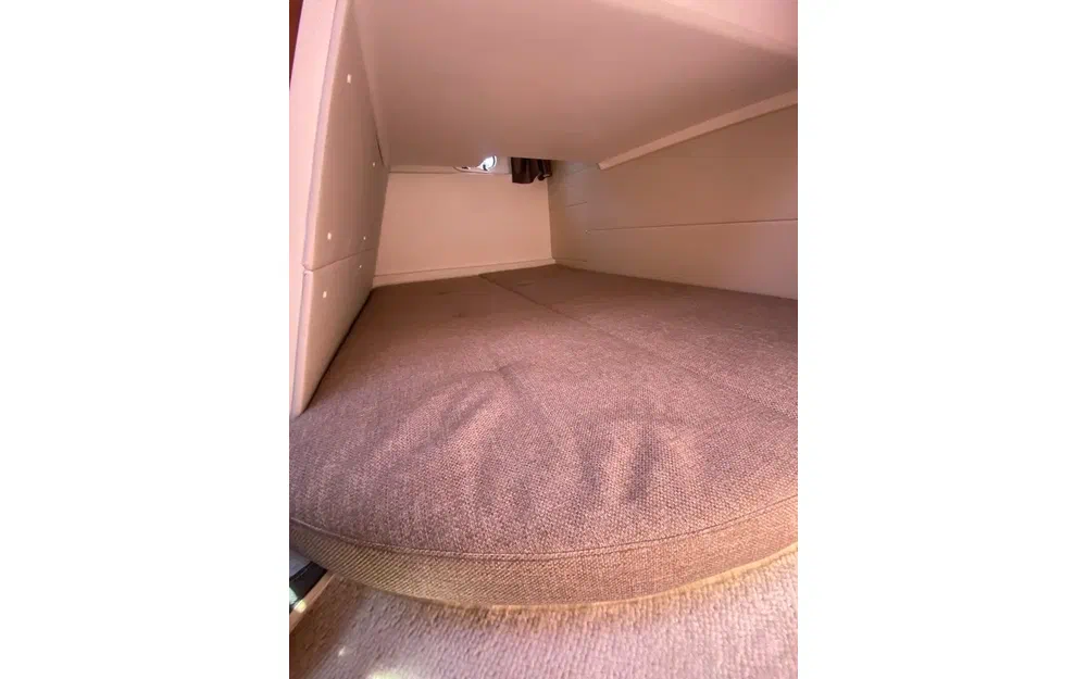 slider 34 Jeanneau Leader 8 Premiere