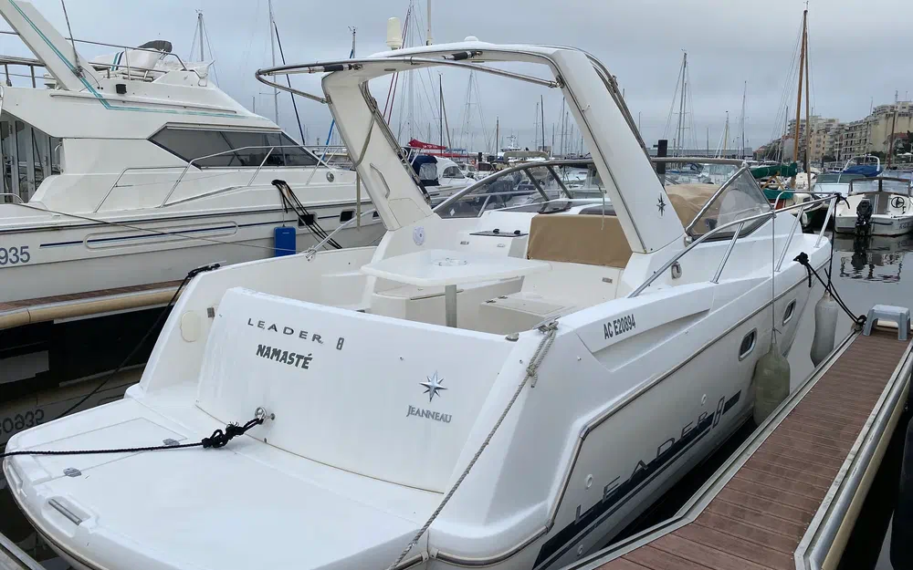 slider 4 Jeanneau Leader 8 Premiere