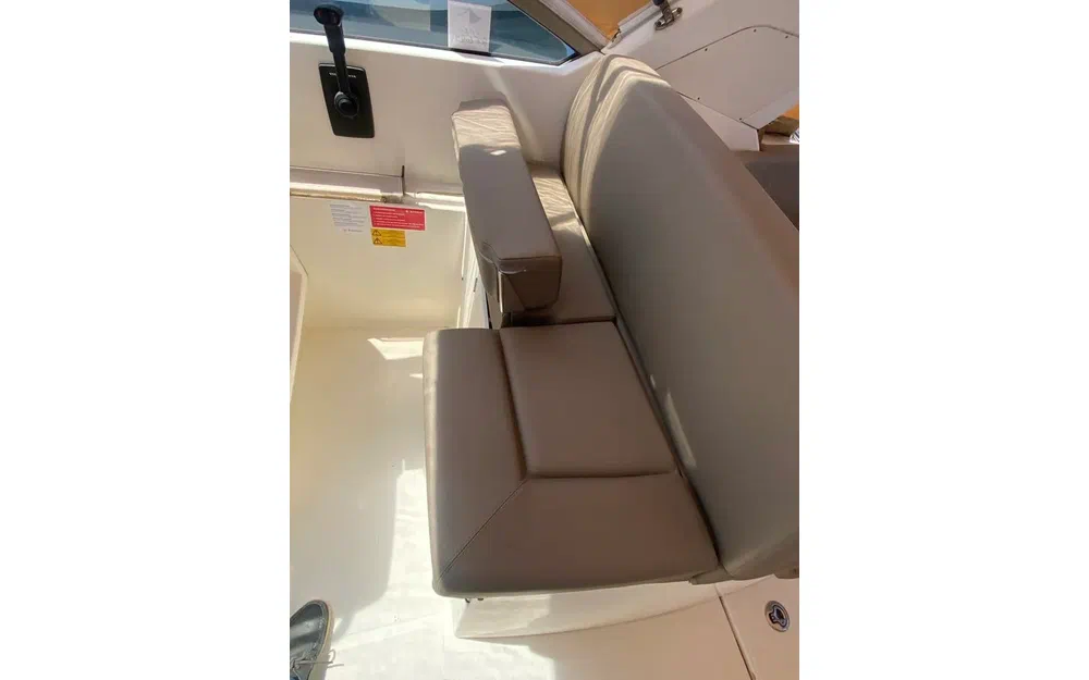 slider 39 Jeanneau Leader 8