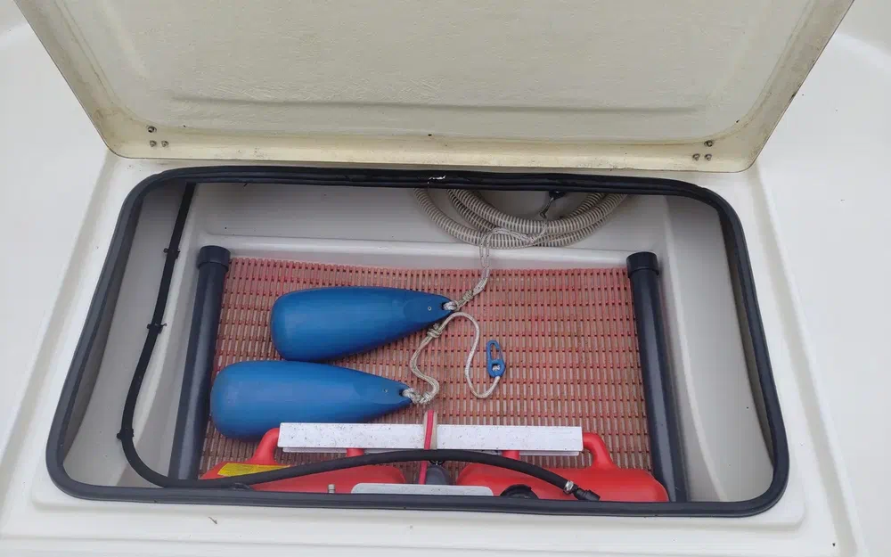 slider 10 Guymarine Antioche 550