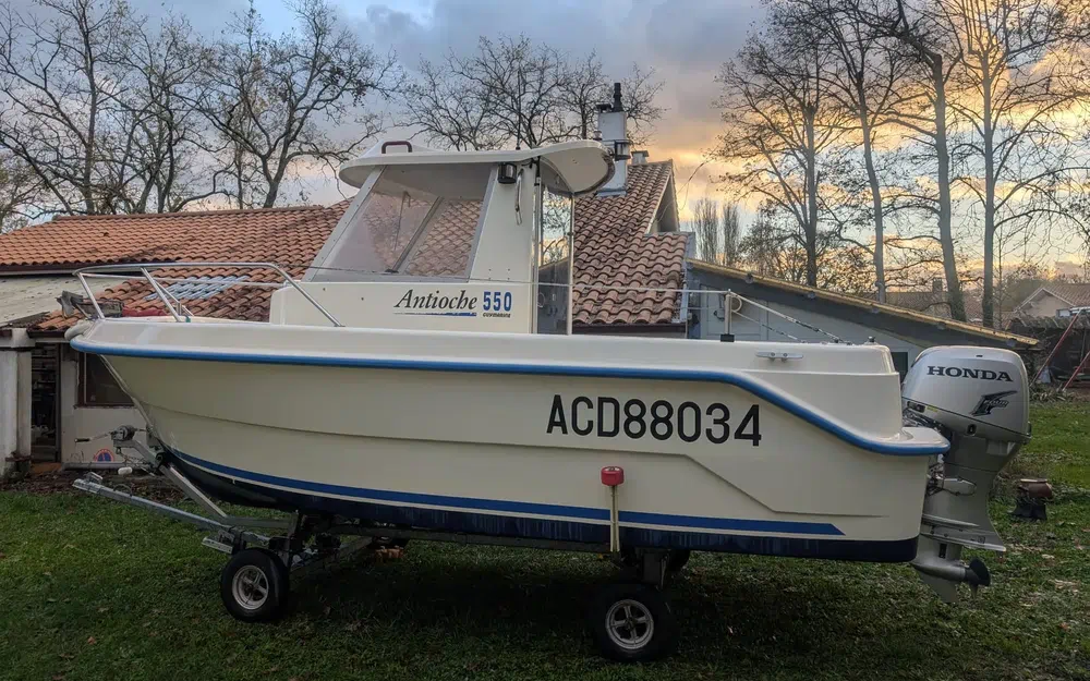 slider 0 Guymarine Antioche 550