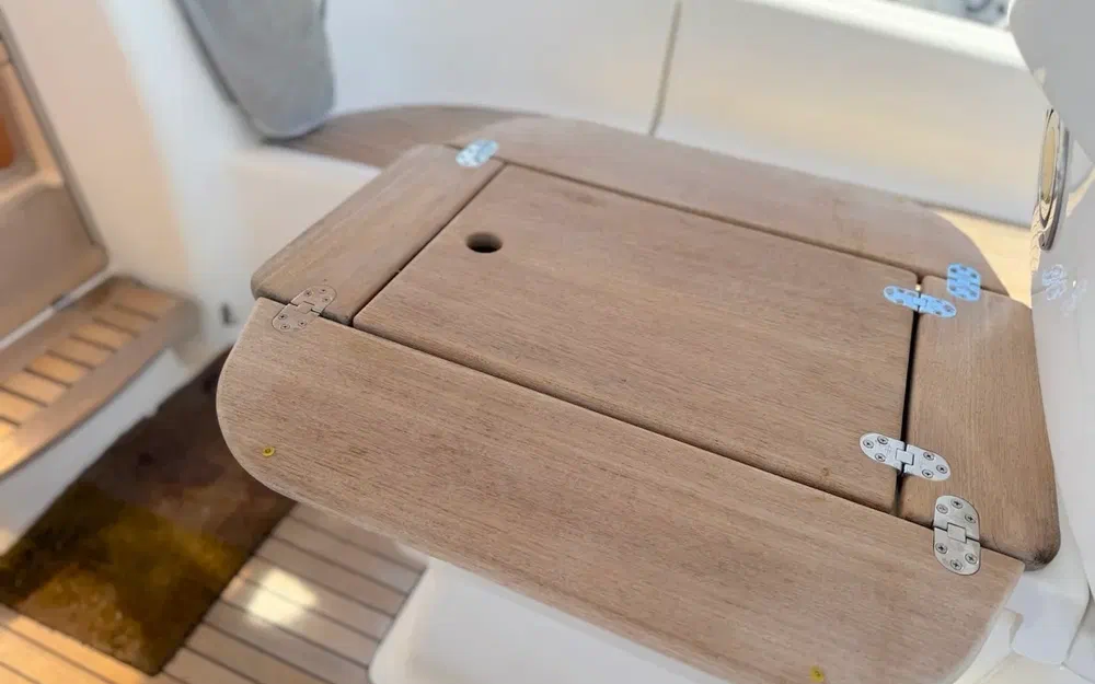 slider 6 Bavaria 33 Cruiser