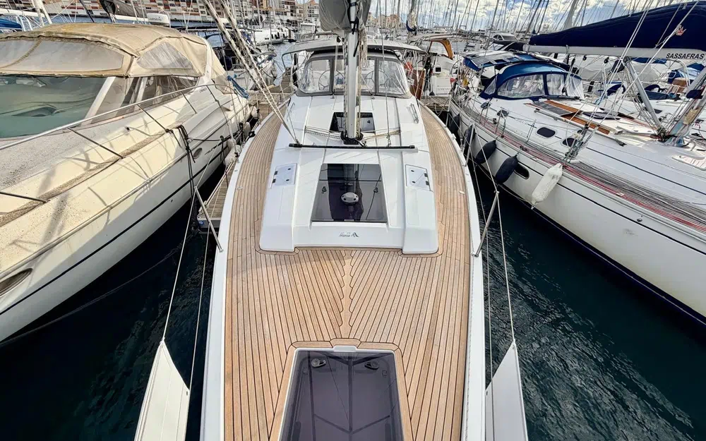 slider 17 Hanse 418