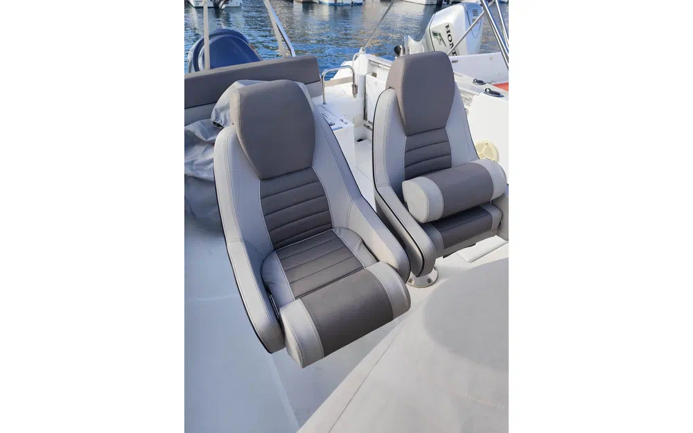 slider 11 Jeanneau Cap Camarat 7.5 CC Style