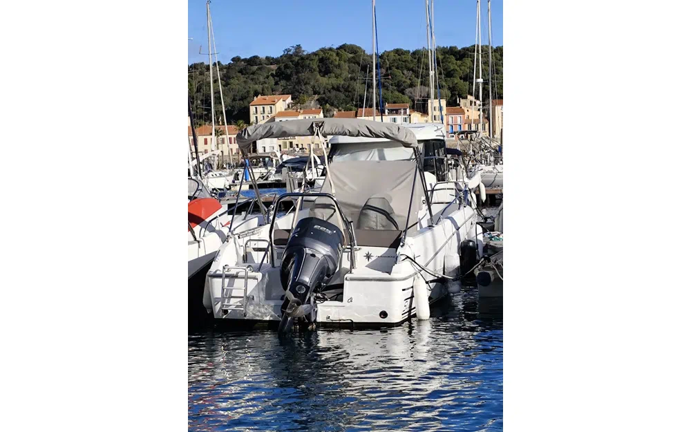 slider 1 Jeanneau Cap Camarat 7.5 CC