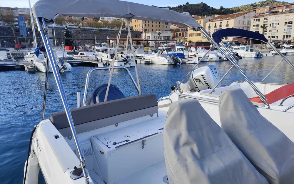 slider 3 Jeanneau Cap Camarat 7.5 CC