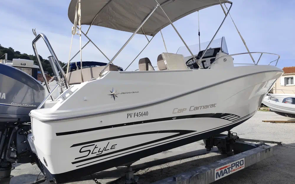 slider 22 Jeanneau Cap Camarat 7.5 CC Style