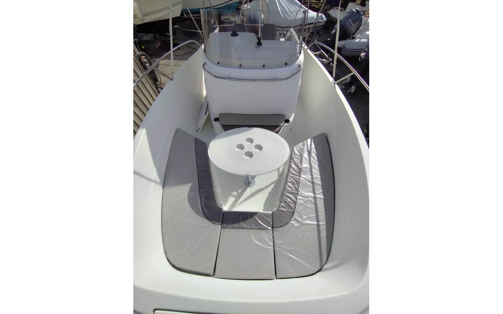 slider 23 Jeanneau Cap Camarat 7.5 CC Style