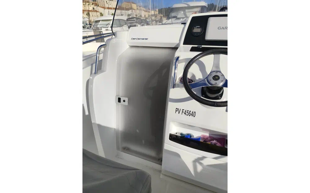 slider 9 Jeanneau Cap Camarat 7.5 CC