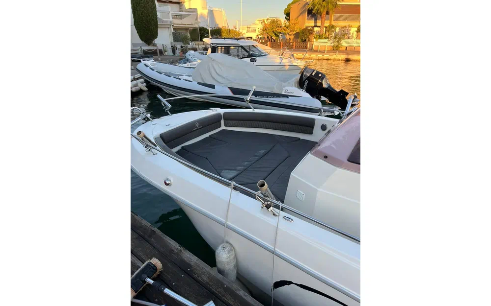 slider 2 Pacific Craft 750 Open