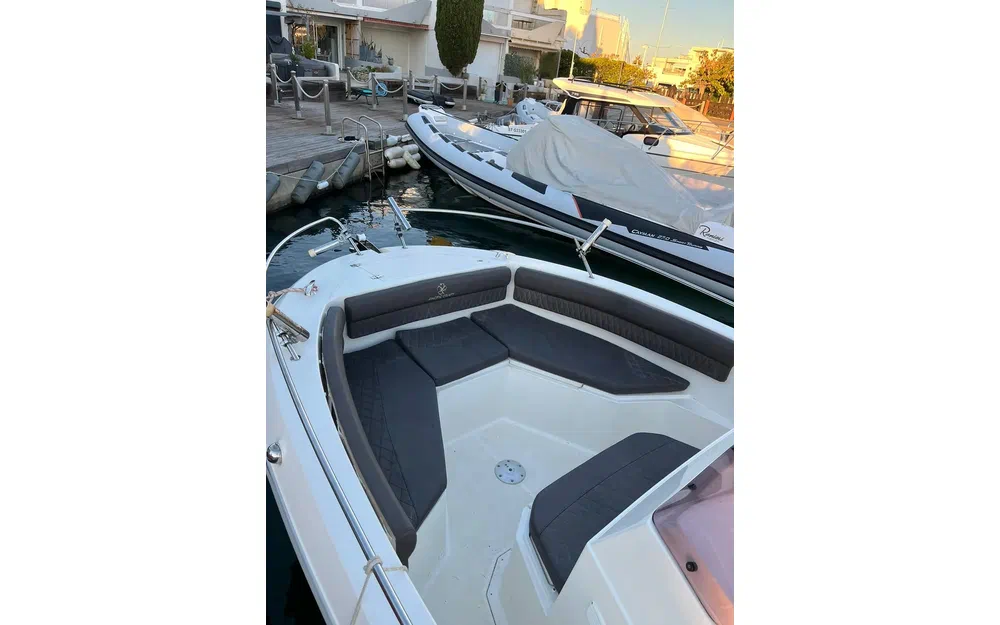 slider 5 Pacific Craft 750 Open