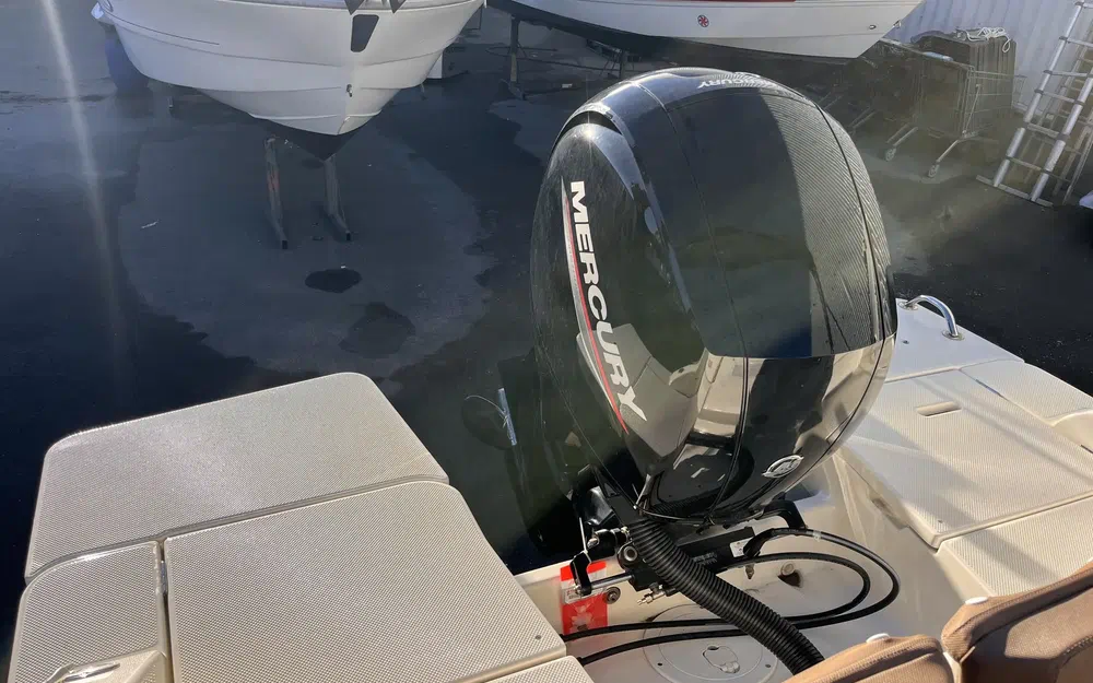 slider 9 Quicksilver Activ 675 Sundeck