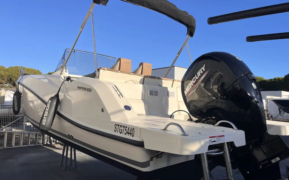 slider 2 Quicksilver Activ 675 Sundeck