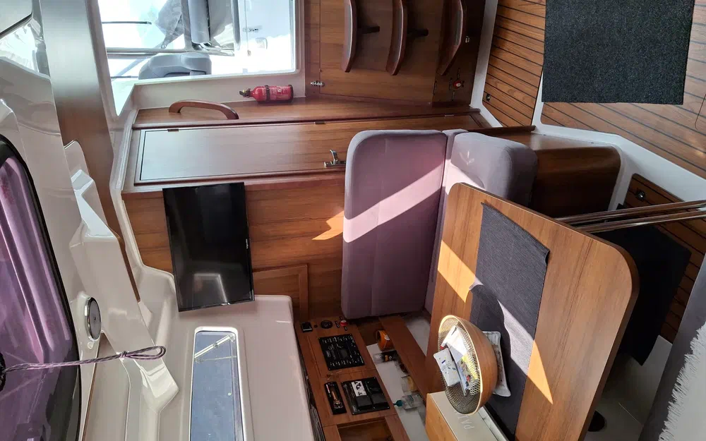 slider 9 Northman Nexus 870 Revo