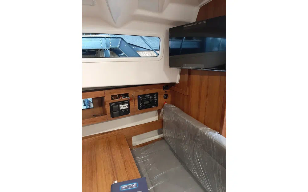 slider 14 Northman Nexus 870 Revo