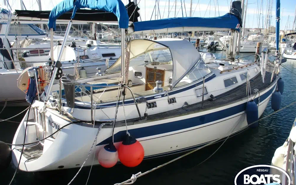 slider 0 Hallberg Rassy 34