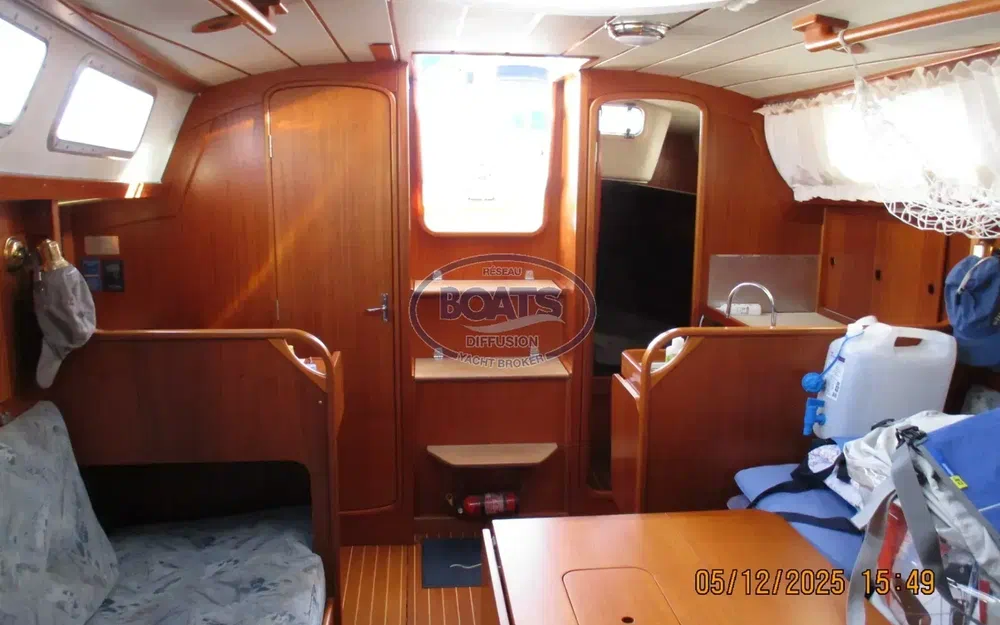 slider 10 Hallberg Rassy 34