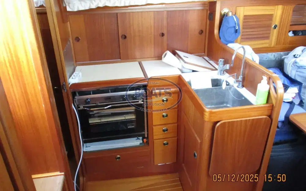 slider 12 Hallberg Rassy 34