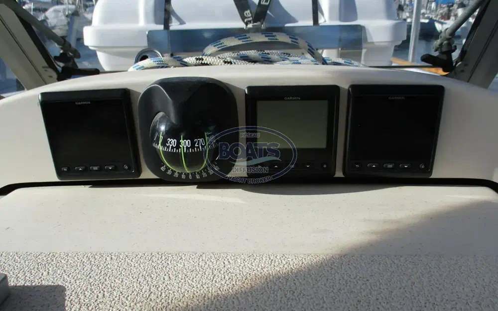 slider 4 Hallberg Rassy 34