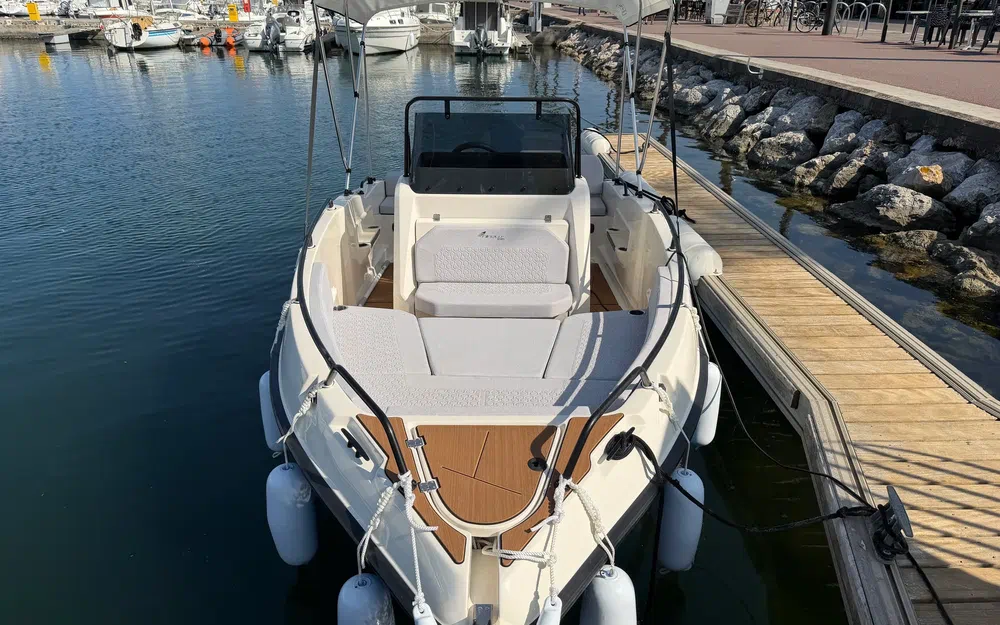 slider 2 Nireus Boats Spirit 53
