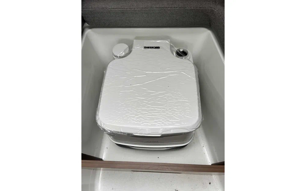 slider 9 Jeanneau Merry Fisher 605