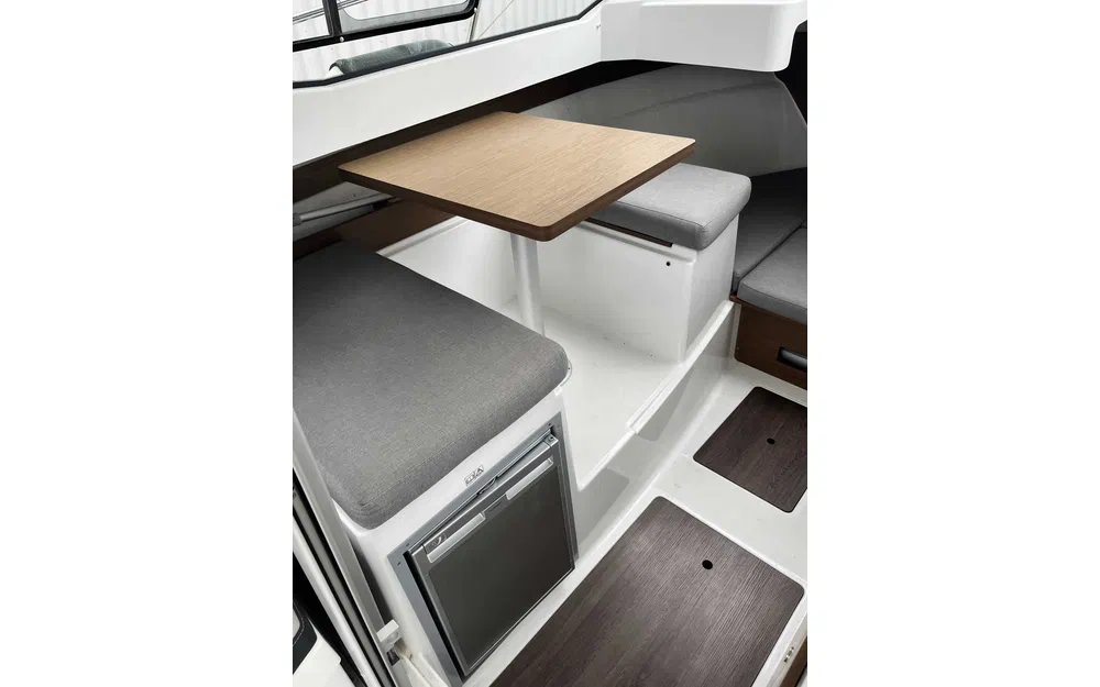 slider 5 Jeanneau Merry Fisher 605