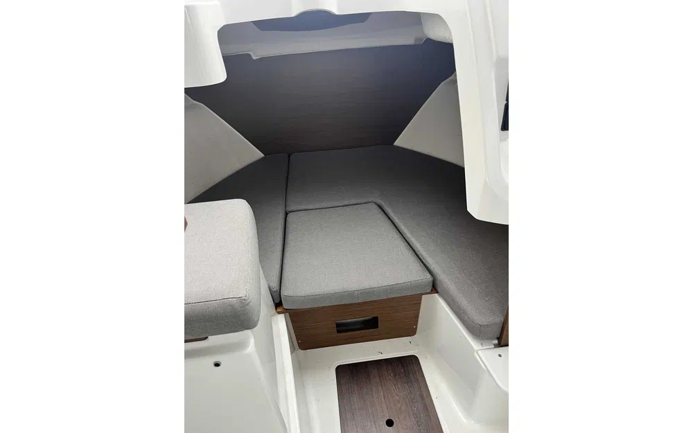 slider 6 Jeanneau Merry Fisher 605