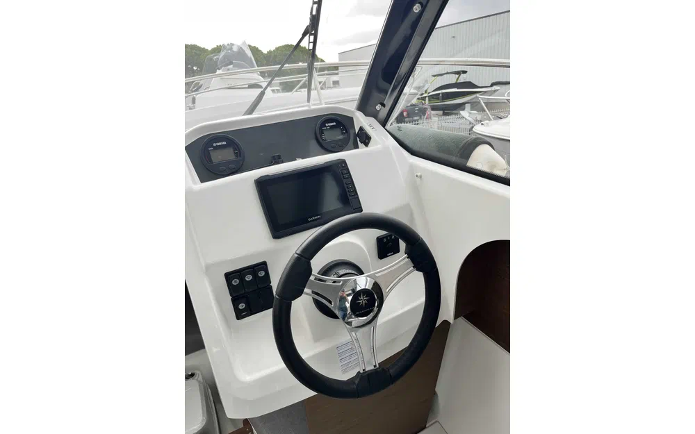 slider 7 Jeanneau Merry Fisher 605