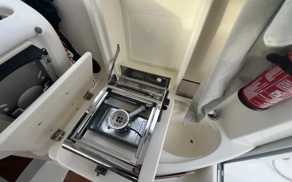 slider 10 Jeanneau Merry Fisher 725