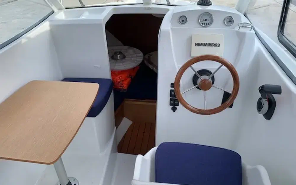 slider 10 Beneteau Antares 580 HB
