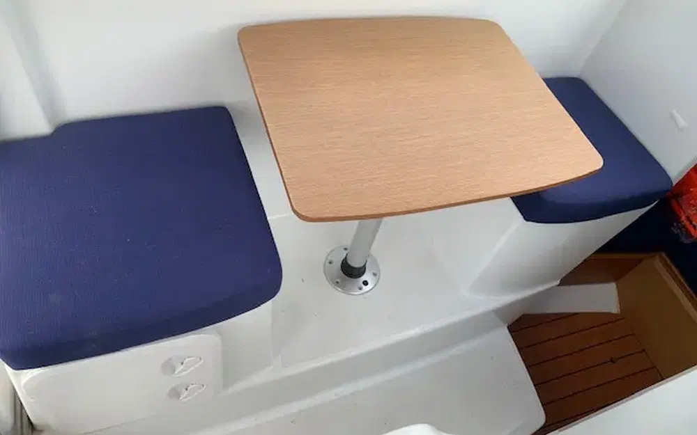 slider 13 Beneteau Antares 580 HB