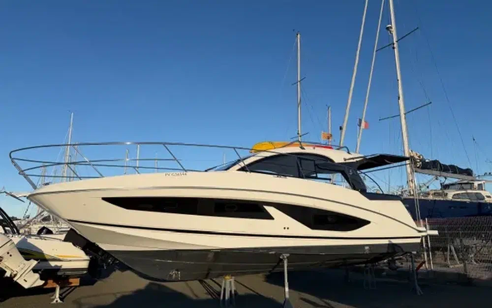 slider 0 Beneteau Gran Turismo 36