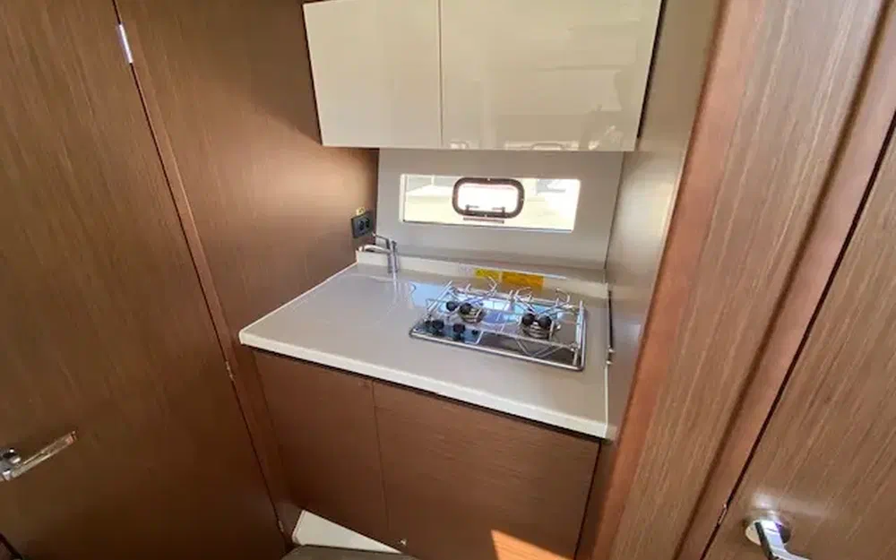 slider 10 Beneteau Gran Turismo 36