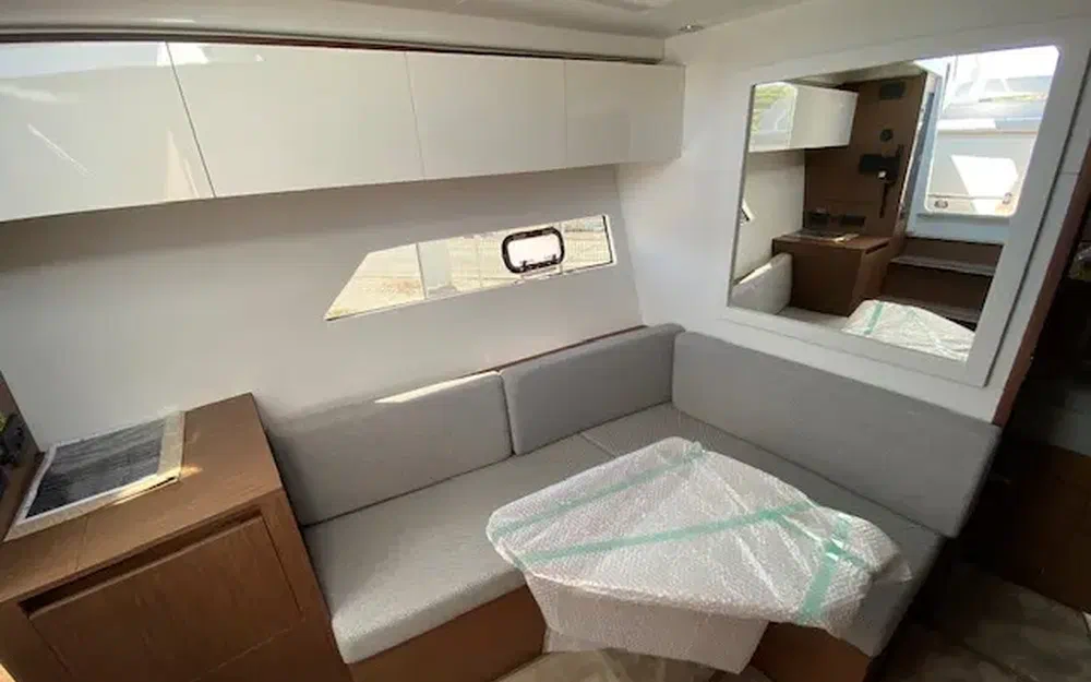 slider 8 Beneteau Gran Turismo 36