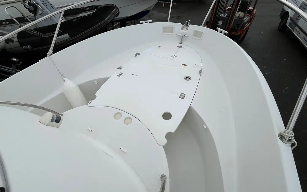 slider 11 Beneteau Flyer 550 Open