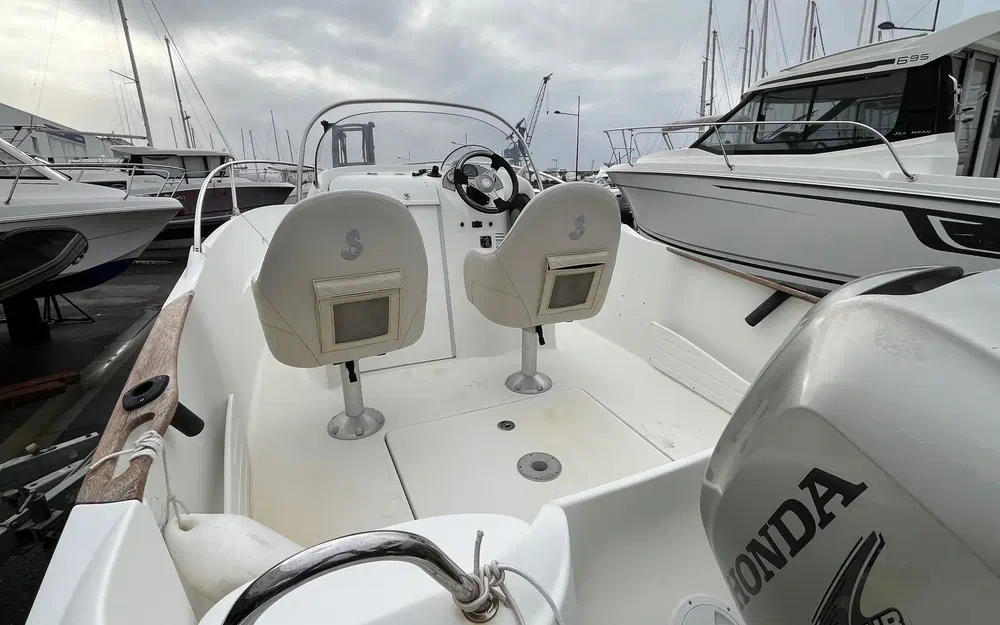 slider 5 Beneteau Flyer 550 Open