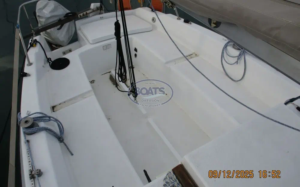 slider 4 Jeanneau Flirt