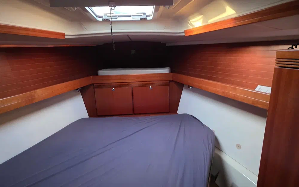 slider 9 Dufour 40 PERFORMANCE