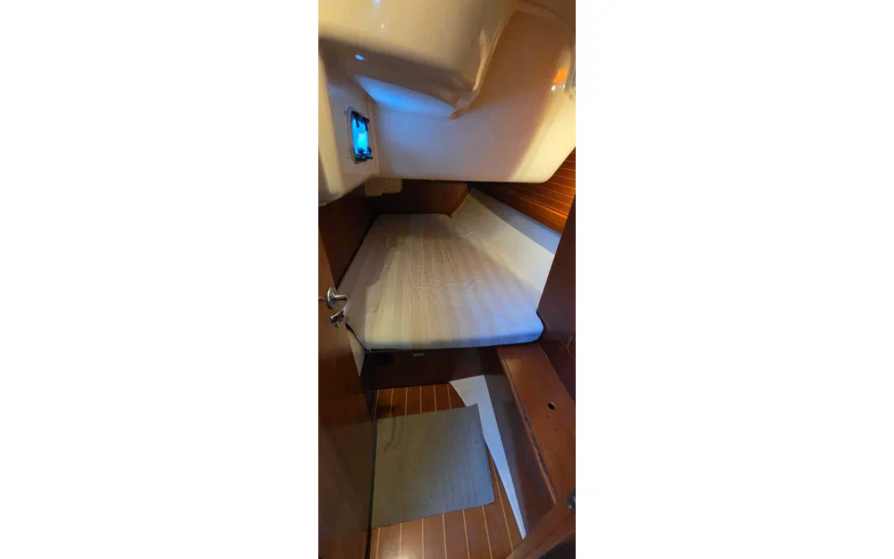 slider 12 Dufour 40 PERFORMANCE