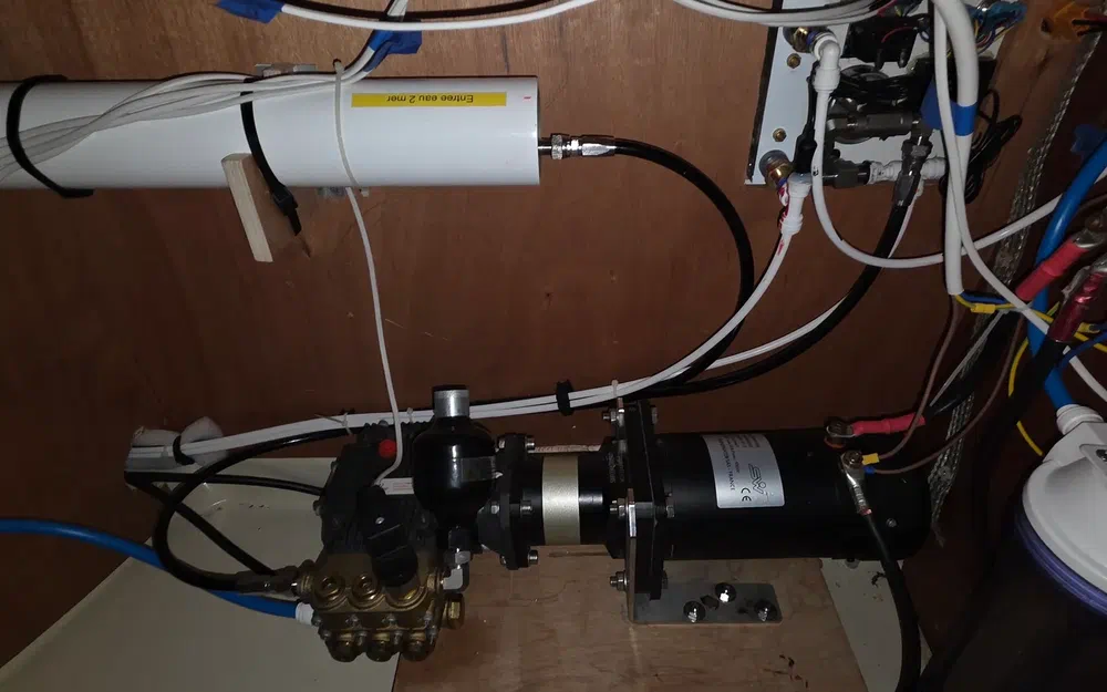 slider 25 Dufour 40 PERFORMANCE