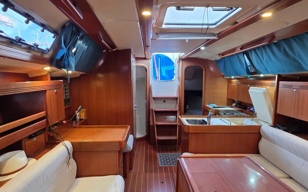 slider 4 Dufour 40 PERFORMANCE