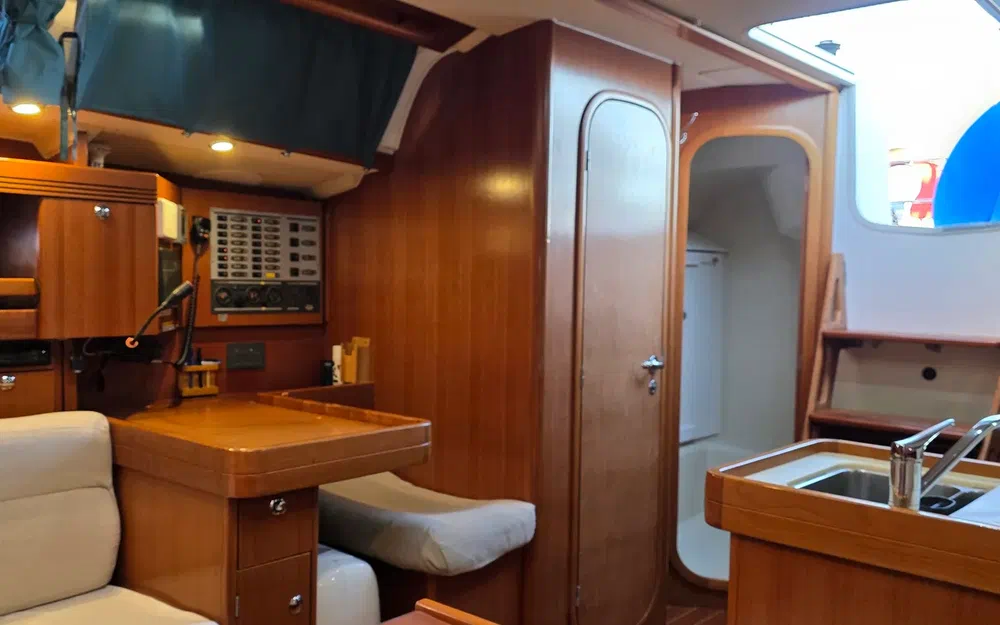 slider 5 Dufour 40 PERFORMANCE