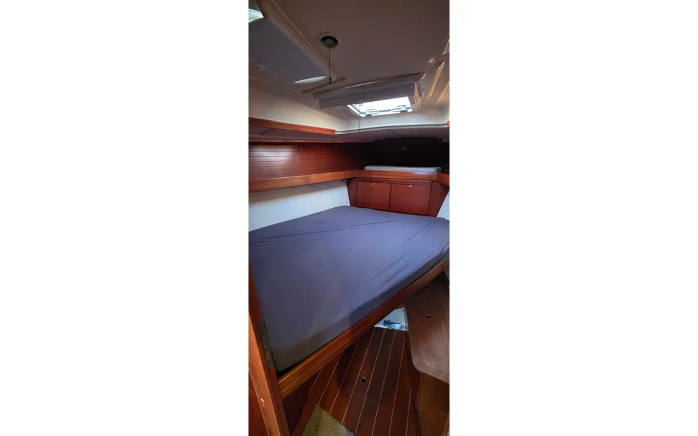 slider 8 Dufour 40 PERFORMANCE