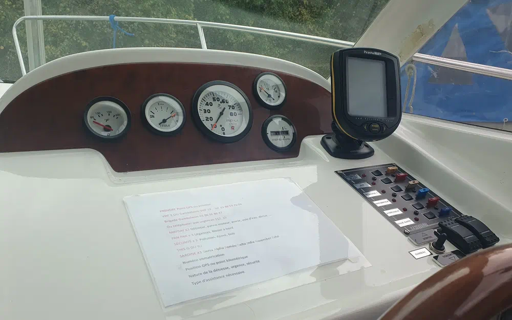 slider 18 Jeanneau Merry Fisher 625