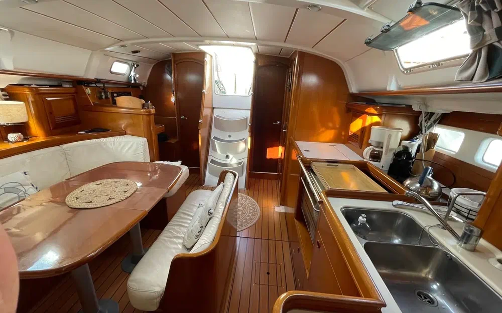 slider 9 Beneteau Oceanis 411 Clipper