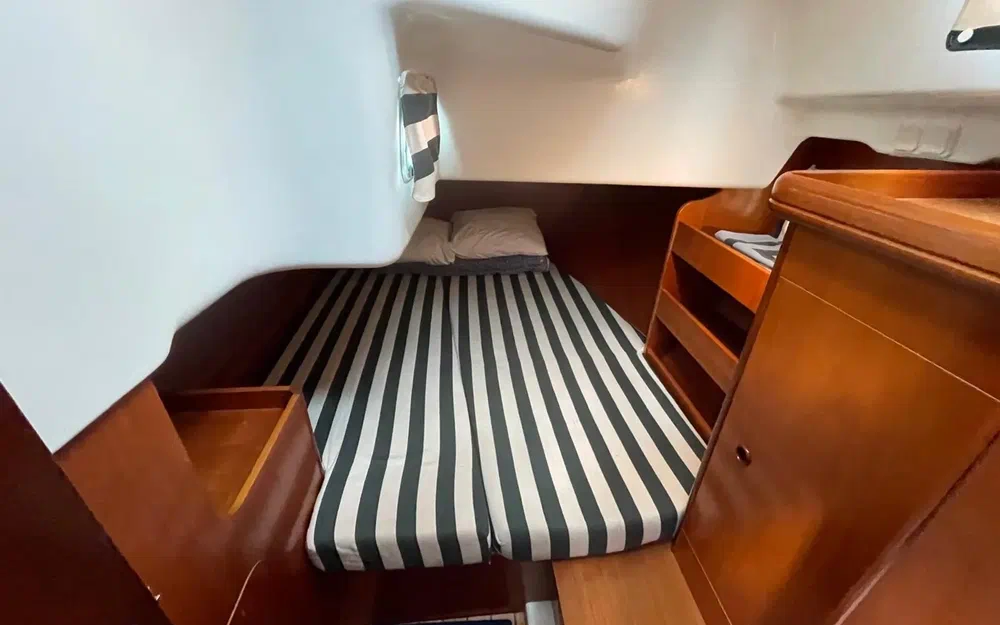 slider 10 Beneteau Oceanis 411 Clipper