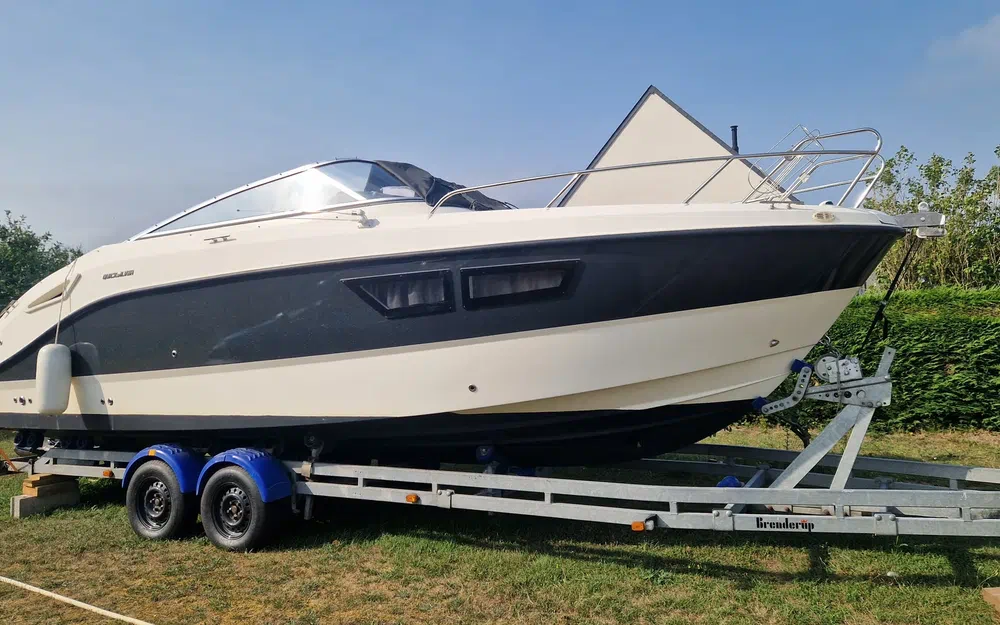 slider 1 Quicksilver 805 Cruiser