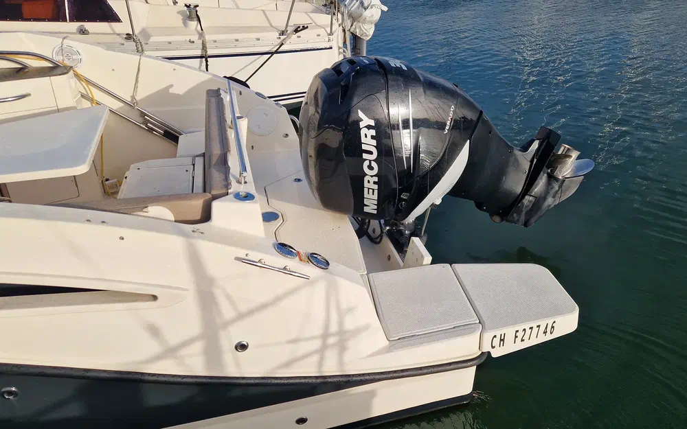 slider 4 Quicksilver 805 Cruiser