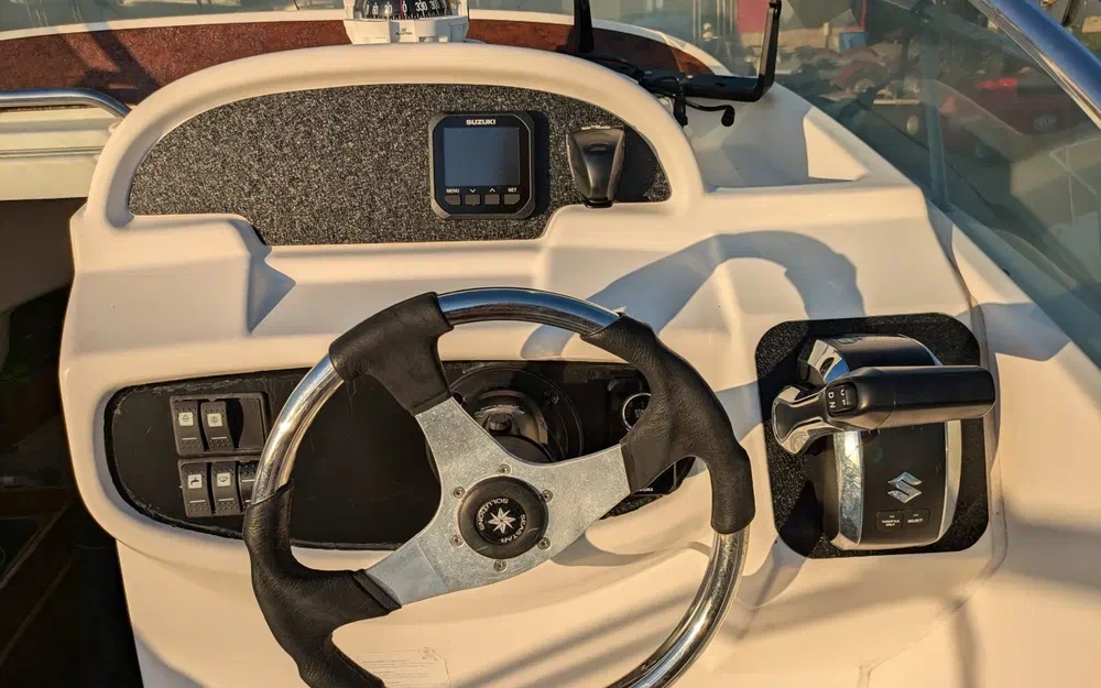 slider 3 Jeanneau Cap Camarat 755 WA